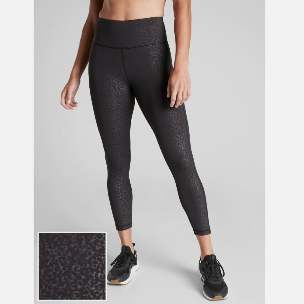 Athleta Ultimate Stash Embossed 7/8 Tight